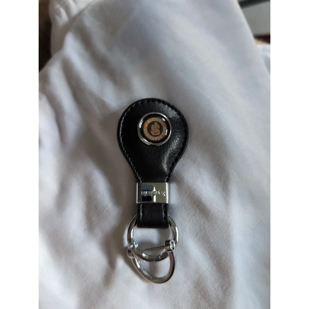 San Francisco Giants 3-D Metal & Leather Key Chain MLB Licensed Baseball